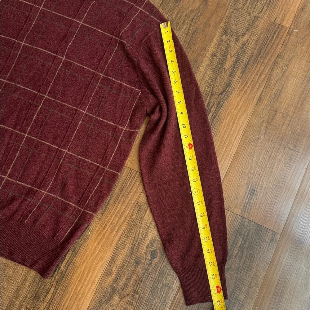 Dockers Men's Burgundy Check Crewneck Sweater